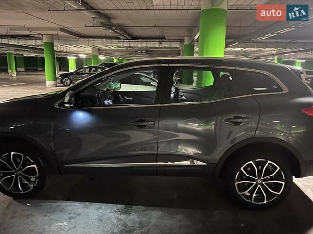 Серый Рено Kadjar, объемом двигателя 1.46 л и пробегом 102 тыс. км за 21600 $, фото 3 на Automoto.ua