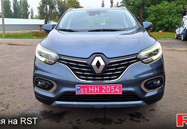 Серый Рено Kadjar, объемом двигателя 1.5 л и пробегом 139 тыс. км за 18950 $, фото 1 на Automoto.ua