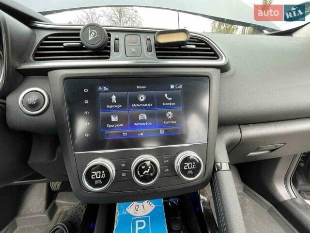 Серый Рено Kadjar, объемом двигателя 1.46 л и пробегом 39 тыс. км за 22200 $, фото 12 на Automoto.ua