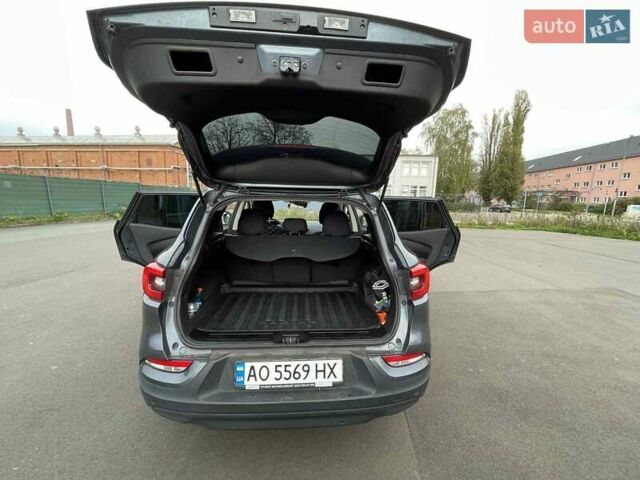 Серый Рено Kadjar, объемом двигателя 1.46 л и пробегом 39 тыс. км за 22200 $, фото 14 на Automoto.ua