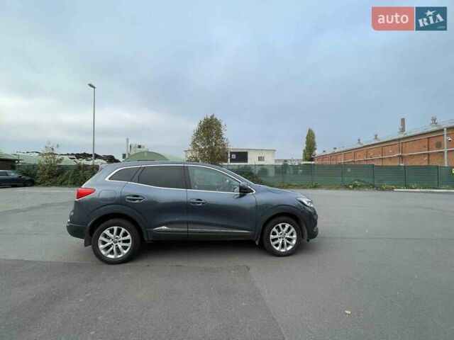 Серый Рено Kadjar, объемом двигателя 1.46 л и пробегом 39 тыс. км за 22200 $, фото 3 на Automoto.ua