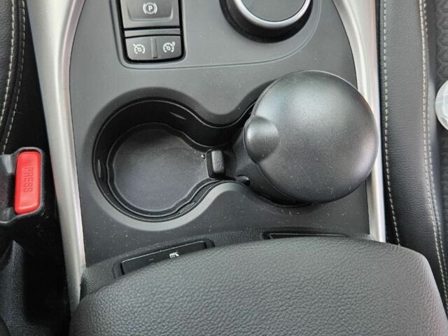 Синий Рено Kadjar, объемом двигателя 0 л и пробегом 39 тыс. км за 22500 $, фото 18 на Automoto.ua