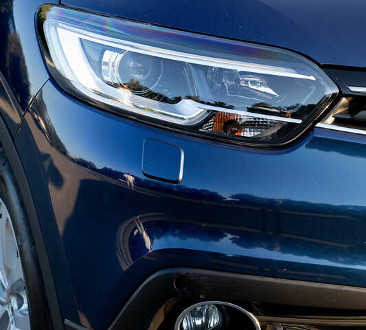 Синий Рено Kadjar, объемом двигателя 1.46 л и пробегом 86 тыс. км за 18600 $, фото 8 на Automoto.ua