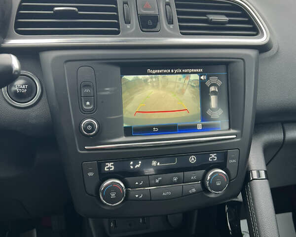 Синий Рено Kadjar, объемом двигателя 1.46 л и пробегом 88 тыс. км за 17400 $, фото 29 на Automoto.ua