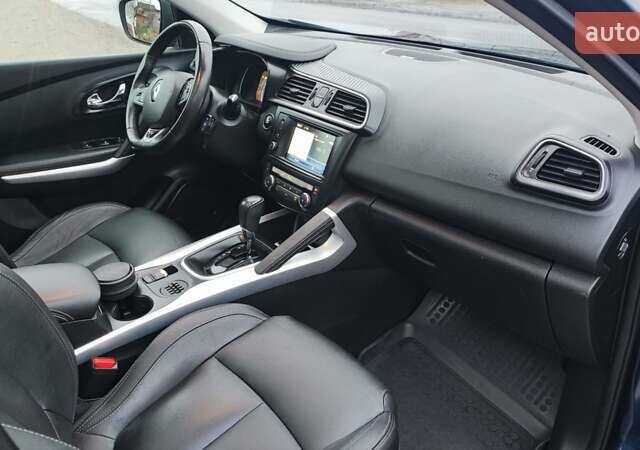 Синий Рено Kadjar, объемом двигателя 1.46 л и пробегом 199 тыс. км за 14700 $, фото 26 на Automoto.ua