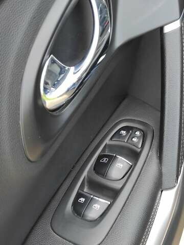 Синий Рено Kadjar, объемом двигателя 1.46 л и пробегом 245 тыс. км за 16000 $, фото 10 на Automoto.ua