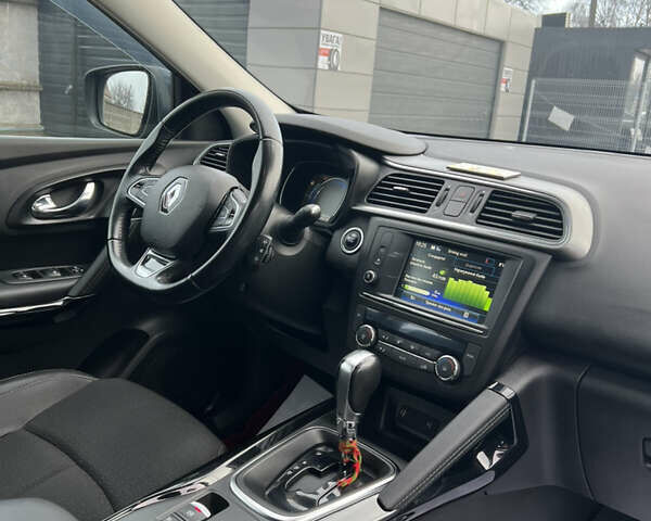 Синий Рено Kadjar, объемом двигателя 1.46 л и пробегом 88 тыс. км за 17400 $, фото 22 на Automoto.ua