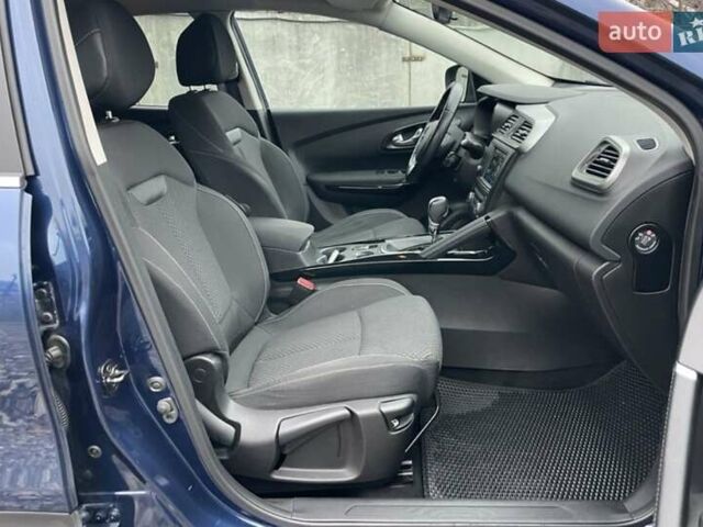 Синий Рено Kadjar, объемом двигателя 1.5 л и пробегом 198 тыс. км за 14000 $, фото 9 на Automoto.ua