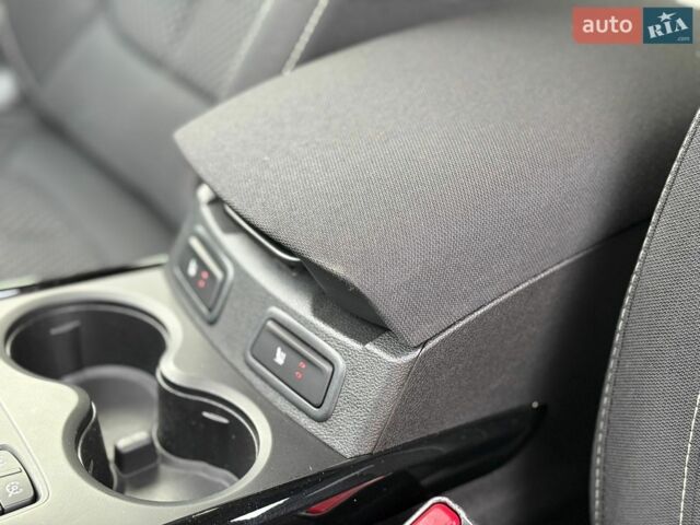 Синий Рено Kadjar, объемом двигателя 1.5 л и пробегом 119 тыс. км за 16750 $, фото 39 на Automoto.ua