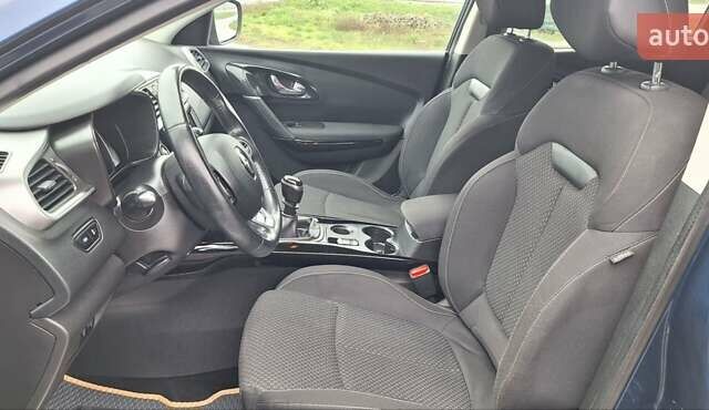 Синий Рено Kadjar, объемом двигателя 1.5 л и пробегом 188 тыс. км за 15500 $, фото 108 на Automoto.ua