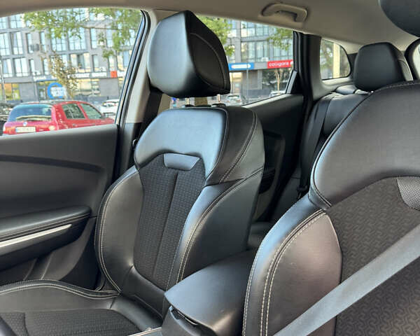 Синий Рено Kadjar, объемом двигателя 1.46 л и пробегом 215 тыс. км за 17500 $, фото 8 на Automoto.ua