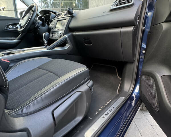 Синий Рено Kadjar, объемом двигателя 1.46 л и пробегом 215 тыс. км за 17500 $, фото 25 на Automoto.ua
