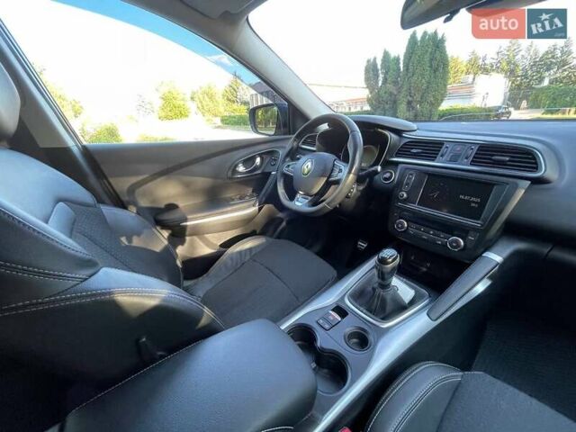 Синий Рено Kadjar, объемом двигателя 1.46 л и пробегом 260 тыс. км за 15300 $, фото 8 на Automoto.ua