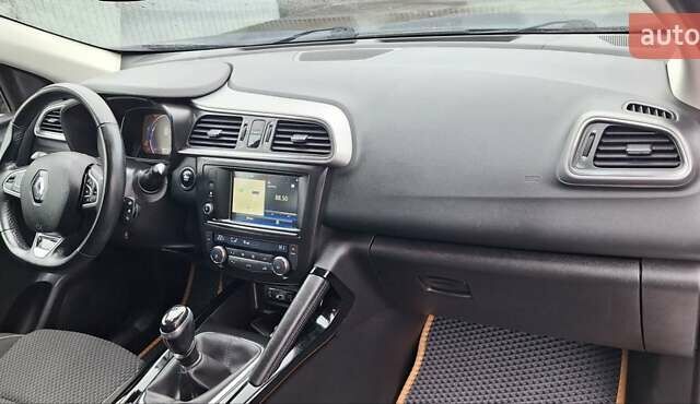 Синий Рено Kadjar, объемом двигателя 1.5 л и пробегом 188 тыс. км за 15500 $, фото 70 на Automoto.ua