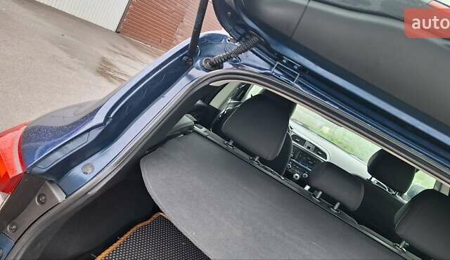 Синий Рено Kadjar, объемом двигателя 1.5 л и пробегом 188 тыс. км за 15500 $, фото 22 на Automoto.ua