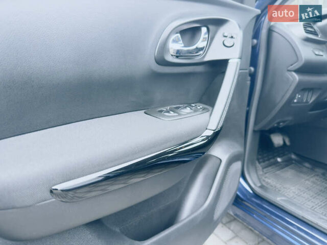 Синий Рено Kadjar, объемом двигателя 1.46 л и пробегом 213 тыс. км за 14270 $, фото 18 на Automoto.ua