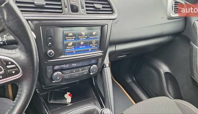 Синий Рено Kadjar, объемом двигателя 1.5 л и пробегом 188 тыс. км за 15500 $, фото 121 на Automoto.ua