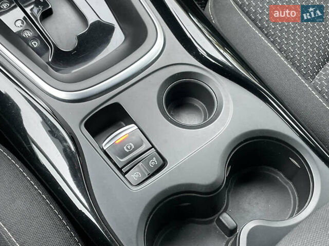 Синий Рено Kadjar, объемом двигателя 1.46 л и пробегом 198 тыс. км за 16390 $, фото 25 на Automoto.ua