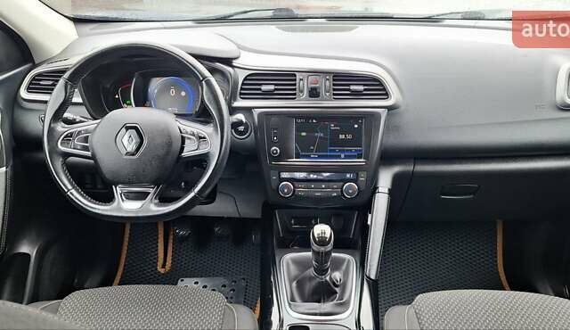 Синий Рено Kadjar, объемом двигателя 1.5 л и пробегом 188 тыс. км за 15500 $, фото 14 на Automoto.ua