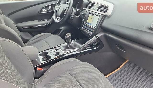 Синий Рено Kadjar, объемом двигателя 1.5 л и пробегом 188 тыс. км за 15500 $, фото 71 на Automoto.ua