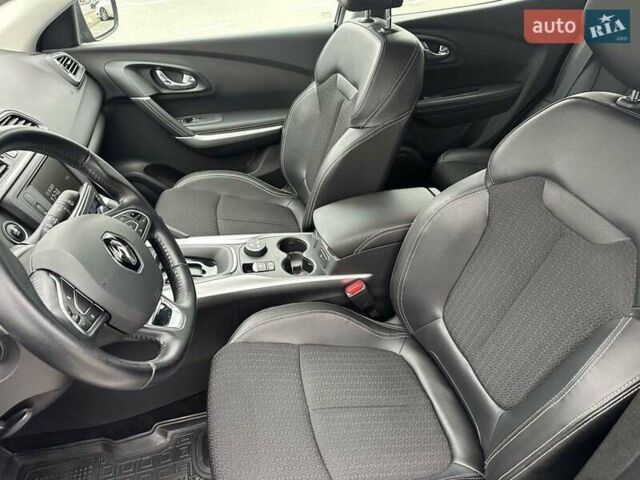 Синий Рено Kadjar, объемом двигателя 1.2 л и пробегом 132 тыс. км за 13950 $, фото 22 на Automoto.ua