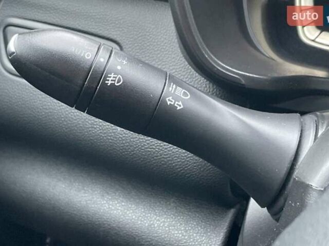 Синий Рено Kadjar, объемом двигателя 1.5 л и пробегом 198 тыс. км за 14000 $, фото 12 на Automoto.ua