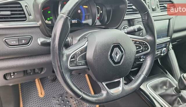 Синий Рено Kadjar, объемом двигателя 1.5 л и пробегом 188 тыс. км за 15500 $, фото 109 на Automoto.ua