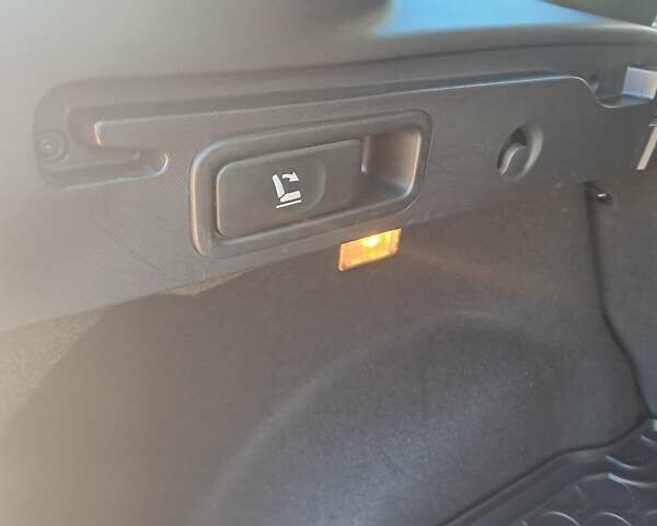 Синій Рено Kadjar, об'ємом двигуна 1.46 л та пробігом 187 тис. км за 15000 $, фото 44 на Automoto.ua