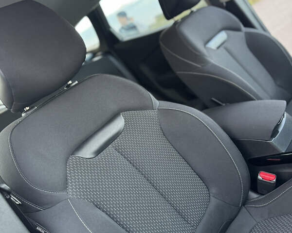 Синий Рено Kadjar, объемом двигателя 1.5 л и пробегом 179 тыс. км за 17500 $, фото 80 на Automoto.ua