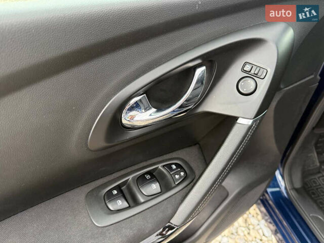 Синий Рено Kadjar, объемом двигателя 1.46 л и пробегом 202 тыс. км за 16999 $, фото 14 на Automoto.ua