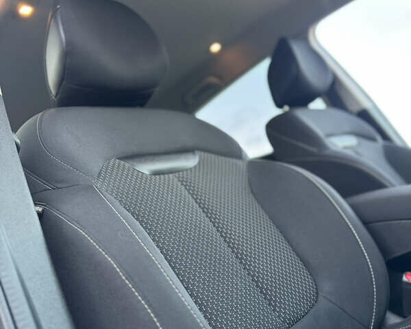 Синий Рено Kadjar, объемом двигателя 1.5 л и пробегом 179 тыс. км за 17500 $, фото 79 на Automoto.ua
