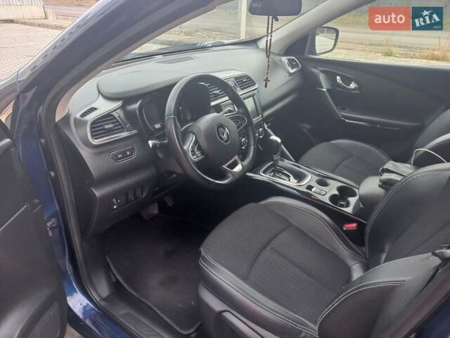 Синий Рено Kadjar, объемом двигателя 1.46 л и пробегом 217 тыс. км за 15600 $, фото 13 на Automoto.ua