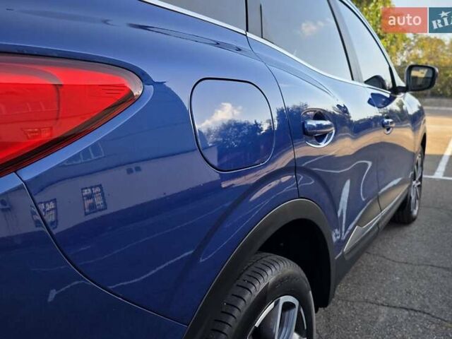 Синий Рено Kadjar, объемом двигателя 1.46 л и пробегом 69 тыс. км за 20400 $, фото 12 на Automoto.ua