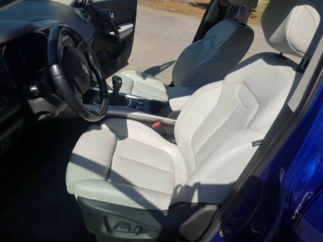 Синий Рено Kadjar, объемом двигателя 1.6 л и пробегом 150 тыс. км за 18712 $, фото 8 на Automoto.ua
