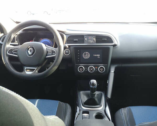 Синий Рено Kadjar, объемом двигателя 1.46 л и пробегом 21 тыс. км за 19800 $, фото 9 на Automoto.ua