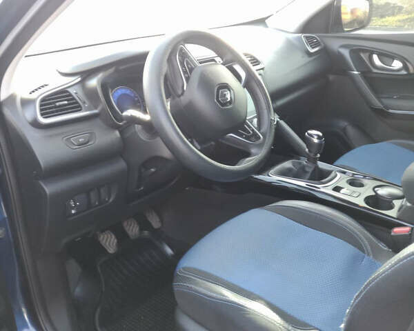 Синий Рено Kadjar, объемом двигателя 1.46 л и пробегом 21 тыс. км за 19800 $, фото 5 на Automoto.ua