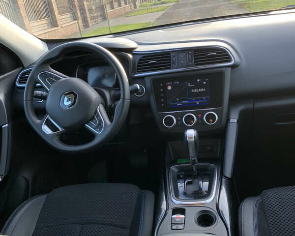 Синий Рено Kadjar, объемом двигателя 1.3 л и пробегом 77 тыс. км за 16650 $, фото 20 на Automoto.ua