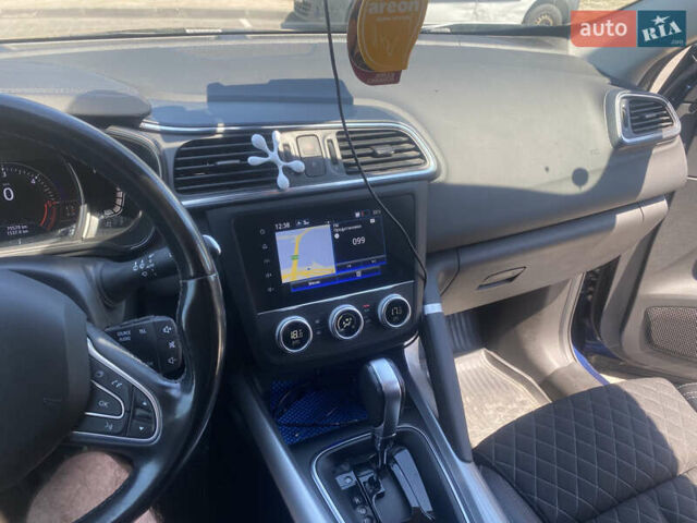 Синий Рено Kadjar, объемом двигателя 1.46 л и пробегом 75 тыс. км за 22499 $, фото 12 на Automoto.ua