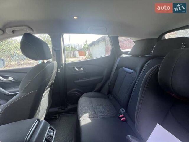 Синий Рено Kadjar, объемом двигателя 1.2 л и пробегом 22 тыс. км за 19000 $, фото 13 на Automoto.ua