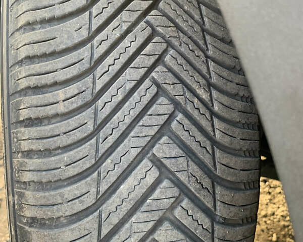 Синий Рено Kadjar, объемом двигателя 1.3 л и пробегом 77 тыс. км за 16650 $, фото 16 на Automoto.ua