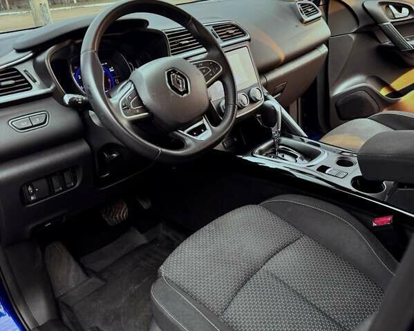 Синій Рено Kadjar, об'ємом двигуна 1.2 л та пробігом 74 тис. км за 16900 $, фото 2 на Automoto.ua