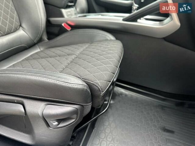 Синий Рено Kadjar, объемом двигателя 1.5 л и пробегом 98 тыс. км за 21500 $, фото 28 на Automoto.ua