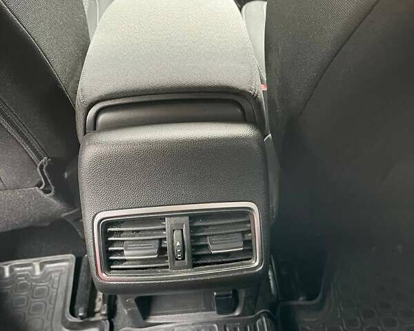 Синій Рено Kadjar, об'ємом двигуна 1.2 л та пробігом 47 тис. км за 16900 $, фото 18 на Automoto.ua
