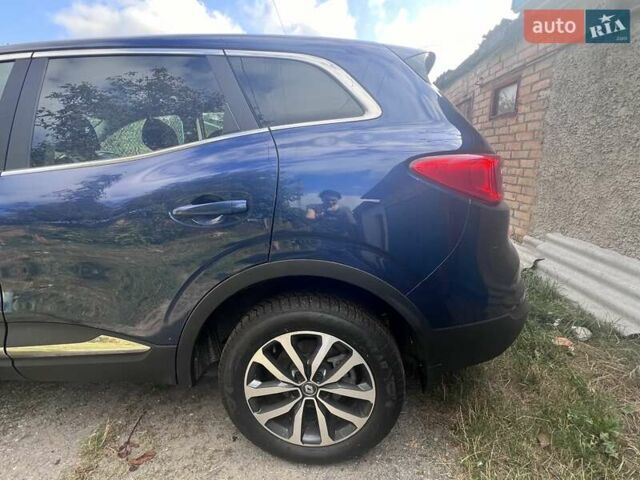 Синий Рено Kadjar, объемом двигателя 1.2 л и пробегом 22 тыс. км за 19000 $, фото 3 на Automoto.ua