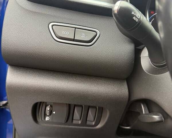 Синий Рено Kadjar, объемом двигателя 1.5 л и пробегом 185 тыс. км за 20300 $, фото 15 на Automoto.ua
