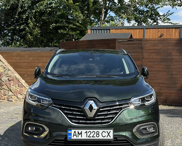 Зелений Рено Kadjar, об'ємом двигуна 1.46 л та пробігом 101 тис. км за 18990 $, фото 1 на Automoto.ua