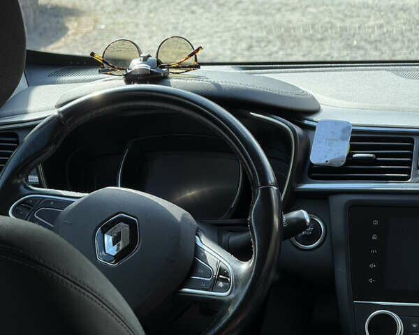 Зелений Рено Kadjar, об'ємом двигуна 1.46 л та пробігом 101 тис. км за 18990 $, фото 5 на Automoto.ua
