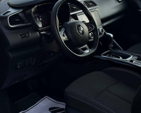 Зелений Рено Kadjar, об'ємом двигуна 1.5 л та пробігом 208 тис. км за 17300 $, фото 42 на Automoto.ua