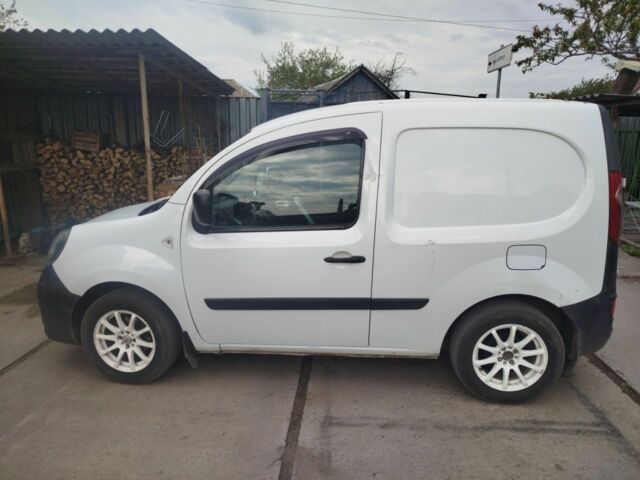 Белый Рено Кенгу Экспресс, объемом двигателя 1.5 л и пробегом 270 тыс. км за 3300 $, фото 2 на Automoto.ua