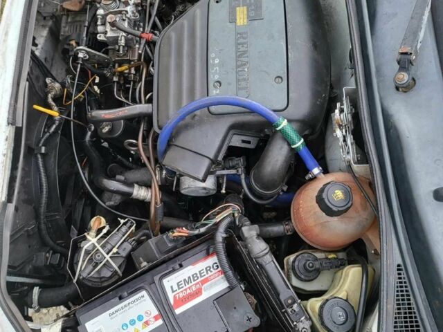 Білий Рено Кєнгу Експресс, об'ємом двигуна 2 л та пробігом 74 тис. км за 2200 $, фото 6 на Automoto.ua